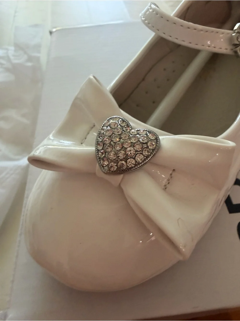 Dream Pairs White Patent Mary Jane Dress Shoes with Bow and Heart Jewel